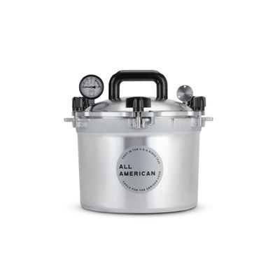 All American 1930: 10.5qt Pressure Cooker/Canner (The 910) - Exclusive Metal-to-Metal Sealing System - Easy to Open & Close - Suitable for Gas, Electric, or Flat Top Stoves - Made in the USA