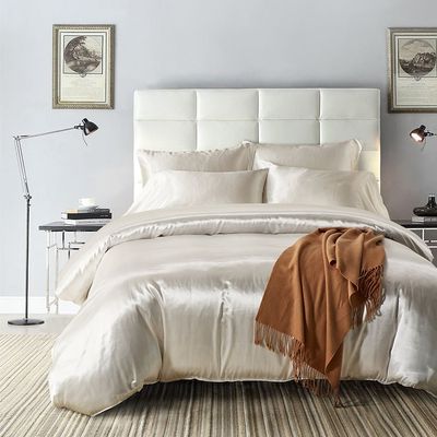 Yovoro Home Luxury Soft Satin Silky Reversible 4pcs Duvet Cover Set Bedding Set King Size White