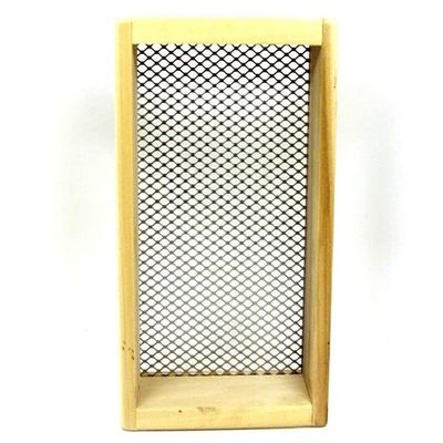 Trapper's Wood Dirt Sifter