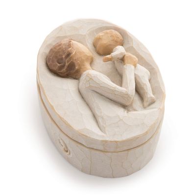 Willow Tree Grandmother, Love that Transcends the Years, Box for Jewelry and Treasures, Reminder of Those you Love who Call you Grandma, Sculpted Hand-Painted Keepsake Box