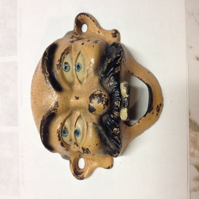 Cast Iron 4 Eyed Bottle Opener Wall Mount Beer Cap Bald Man