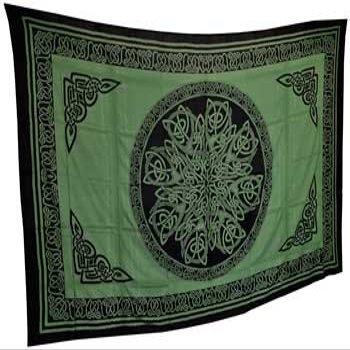 POSHNPRETTY Celtic Pattern Rich Green Bed Tapestry 72" x 108"