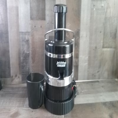 JACK LALANNE CL003AP 600 RPM Motor Power Juicer, Black