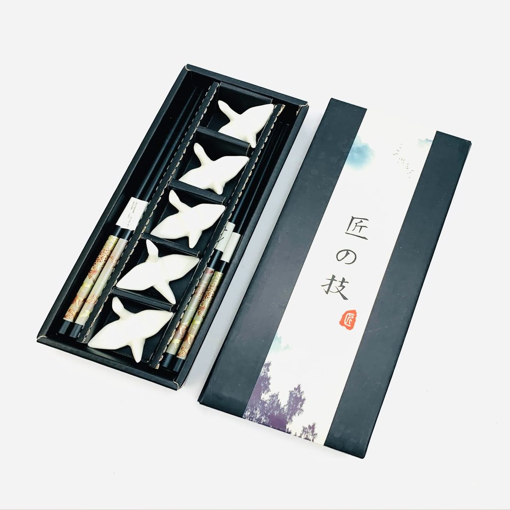 JapanBargain, Japanese Chopsticks Gift Set  5 Pairs Reusable Black Bamboo Chopsticks with 5 Porcelain Crane Chopstick Rests, 9 Long, Dishwasher Safe, Elegant Gift Box Included