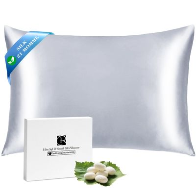 Ravmix Silk Pillow Cases with Zipper, 21momme Mulberry Silk Pillowcase for Hair Skin Health, Soft Smooth Breathable Cool Pillow Cover for Beauty Sleep with Gift Box 1PC(Standard 20"x26", Silver Grey)