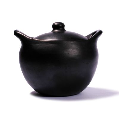 Ancient Cookware, Rounded Chamba Clay Soup Pot, Small, 2.5 Quarts Black