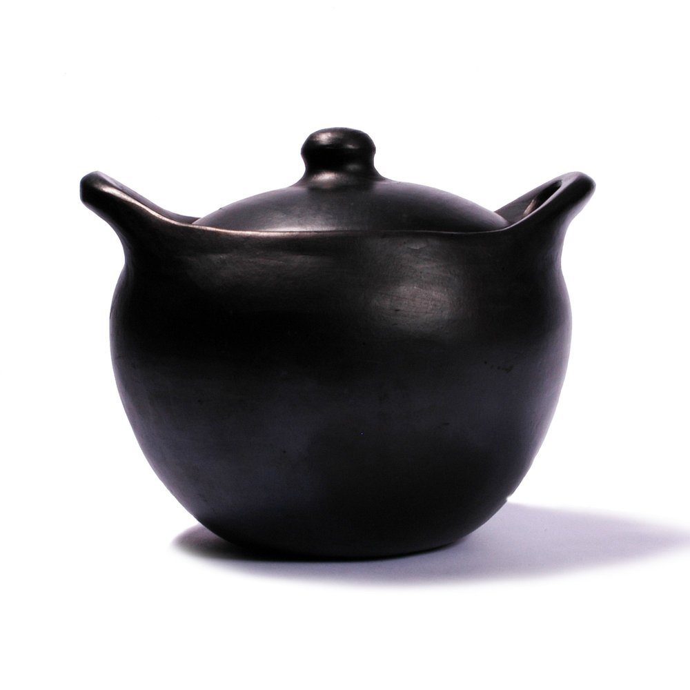 Ancient Cookware, Rounded Chamba Clay Soup Pot, Small, 2.5 Quarts Black