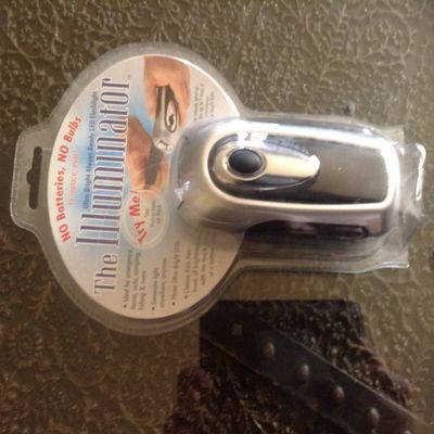 Mark Feldstein & Associate ETO100C Hand Crank Flashlight