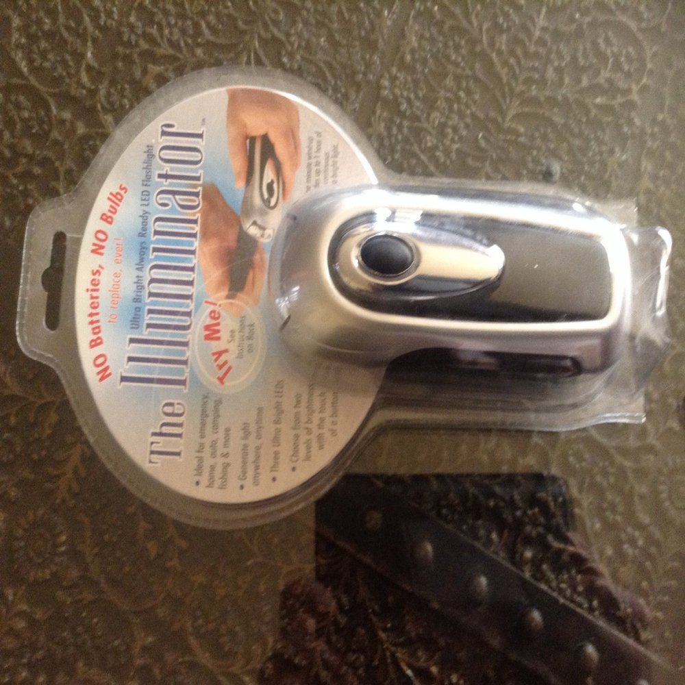Mark Feldstein & Associate ETO100C Hand Crank Flashlight
