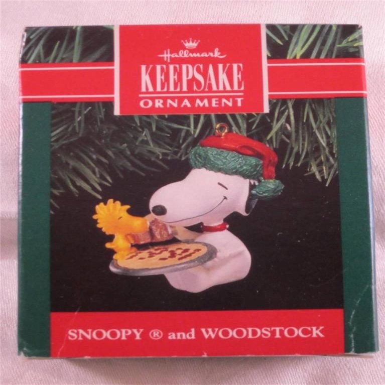 1991 Snoopy and Woodstock Pizza Christmas Ornament