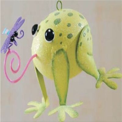 Garden Frog Ornament, 5.5" x 3"