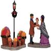 2001 Flower Vendor Set of 2 Christmas Village Figurines view 1