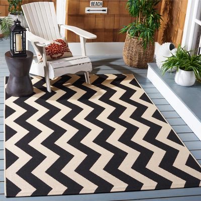SAFAVIEH Washable Rug Outdoor Courtyard Collection - 6'7" x 9'6", Black & Beige, Non-Shedding & Easy Cleaning, Ideal for Patio, Backyard, Mudroom (CY6245-256)