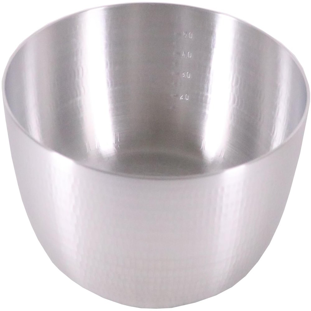 Aluminum Hammered Yatko Pot with Scale 11.2 inches (28.5 cm)