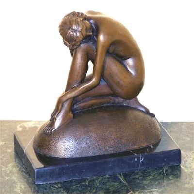 Kunst & Ambiente - Art Nouveau Bronze - Sitting Lady - Signed by Milo - Sculptures for Sale - Decorative Figurine - Statue on Marble Base - Figure