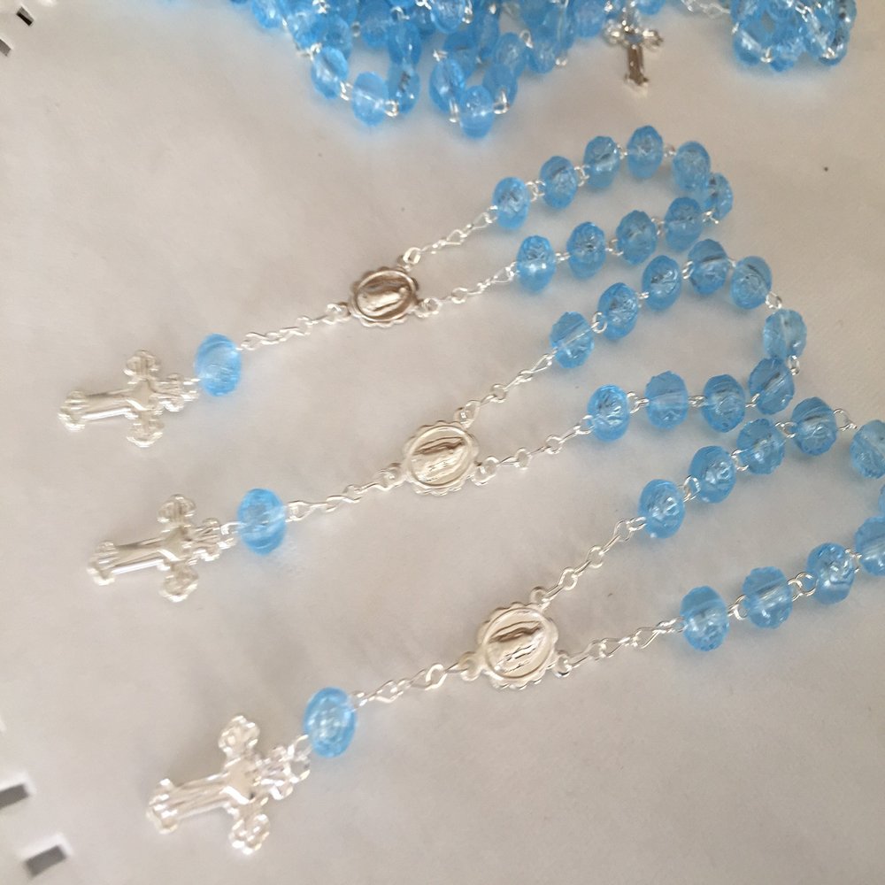 25 Pc Baptism Favors Mini Rosaries Blue with Silver Plated Accents/communion Favors Recuerditos De Bautismo/Christening Favors/Decenarios/Decades/Finger Rosaries