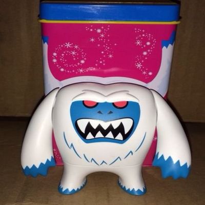 Disney Vinylmation Park Starz Series 3 Abominable Snowman with Tin LOOK