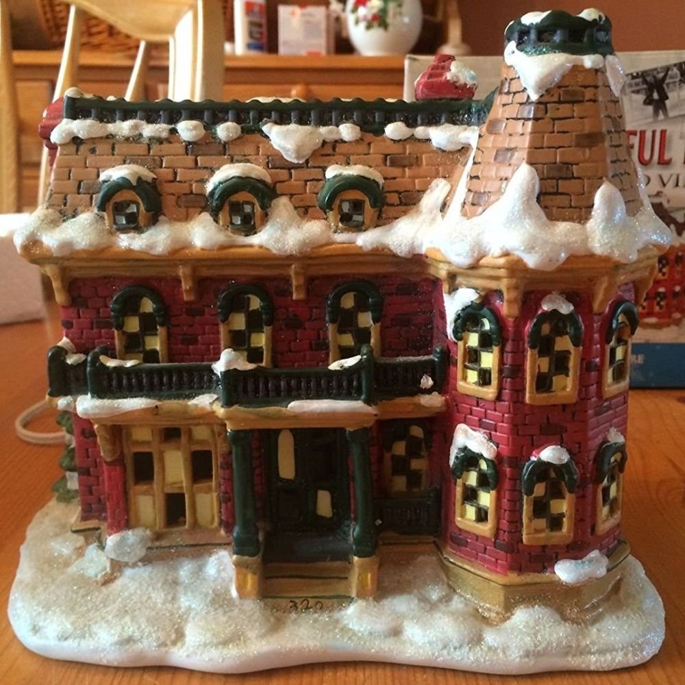 It's a Wonderful Life - 320 Sycamore or the Granville House - Christmas Village Unesco - Illuminated Village Its