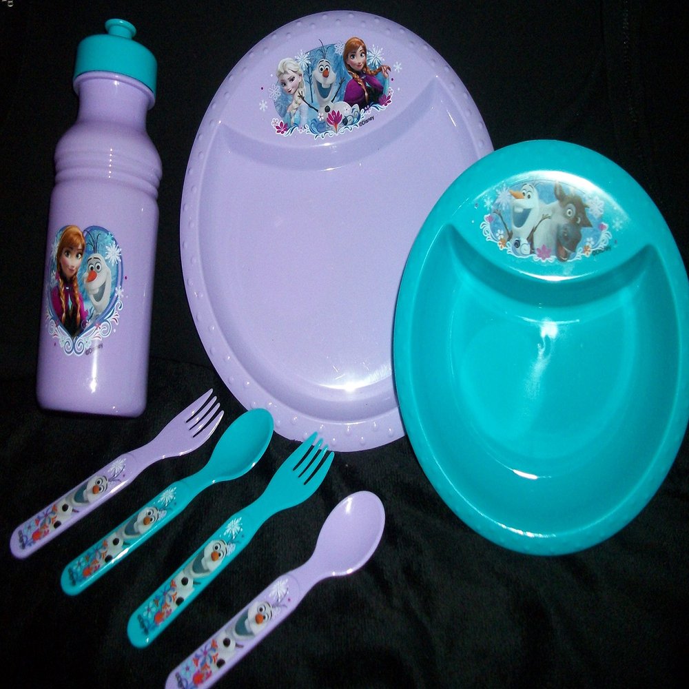 Disney's Frozen 7 Piece Dinnerware Set