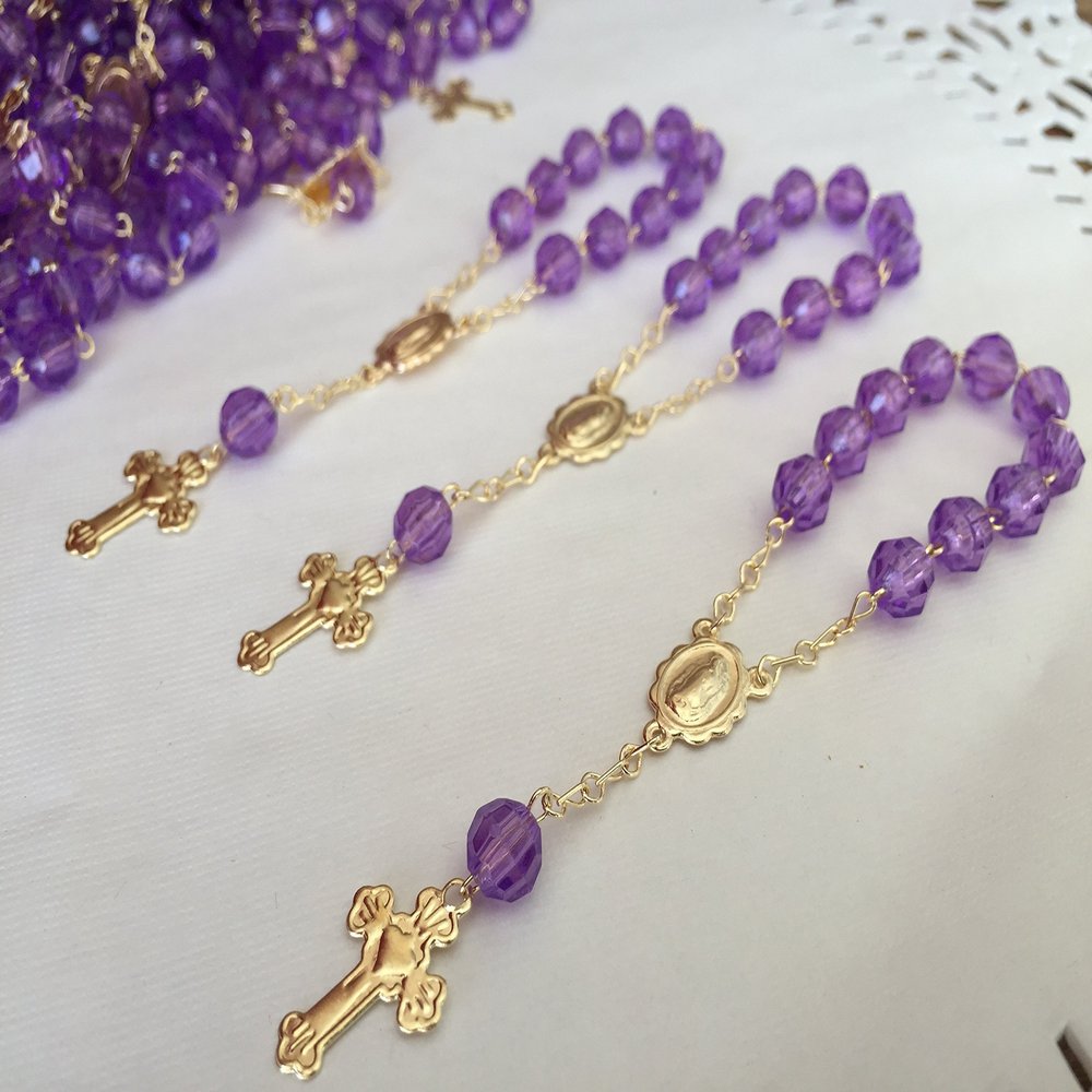 25 Pc Baptism Favors Purple Beads Gold Plated Accents Mini Rosaries Acrylic Beads/Recuerditos De Bautismo/Christening Favors/Decenarios/Decades/Finger Rosaries