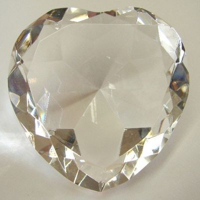 Heart Shape Clear Crystals-#80 with metal stand