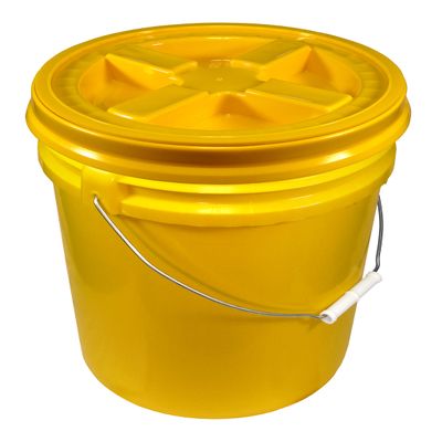 API Kirk; Gamma Yellow 5 Gallon Food-Grade Plastic Bucket with Gamma Seal Lid