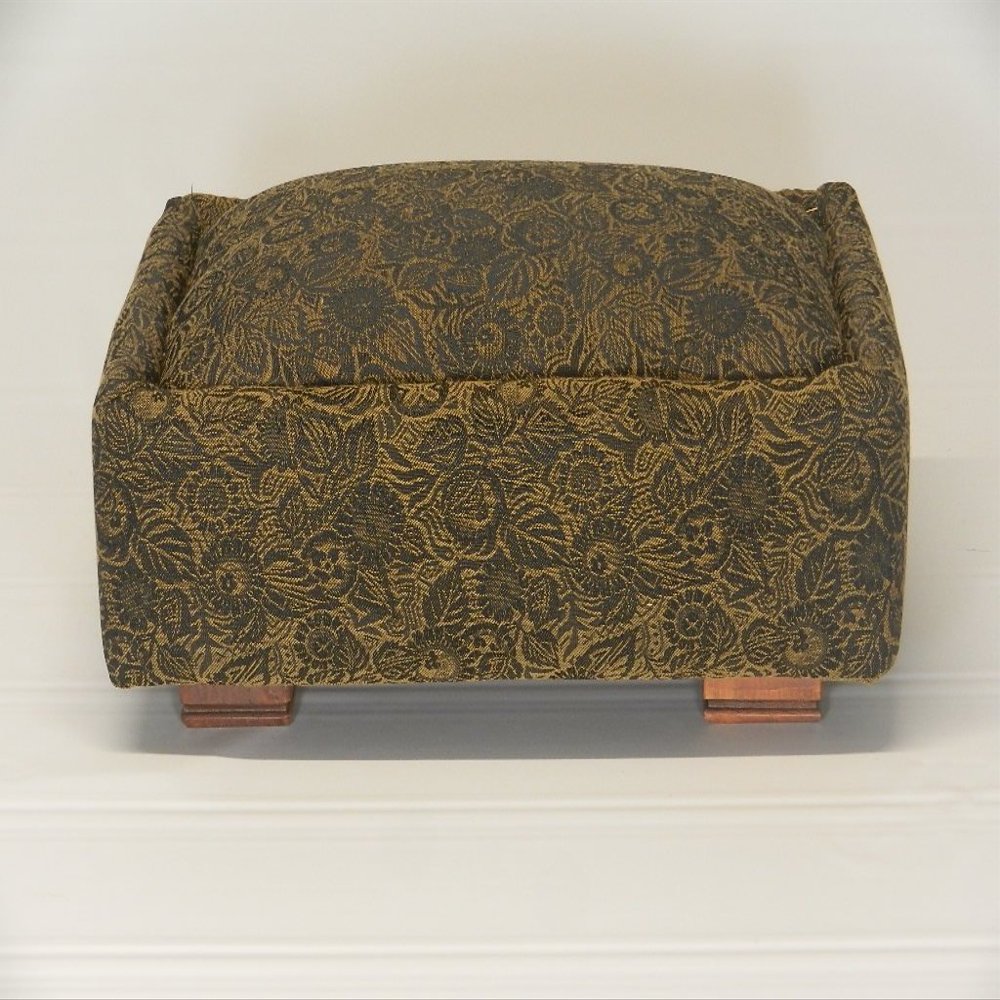 Chicago Stool and Ottoman Co Deco Footstool (Gold/Black Floral Damask)