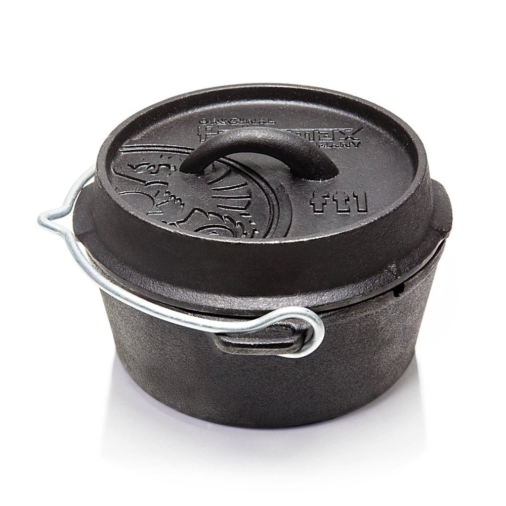 Petromax Cast Iron Dutch Oven for Cooking or Baking Outdoors Over a Campfire or in The Home Kitchen, Pre-Seasoned Cookware Conducts Heat Evenly, Flat Base, 1 Qt