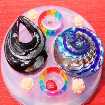 Multi-Clear-silicone Ring pendants Molds,ring size 8. 9. pendants 50mmX45mm.(332)
