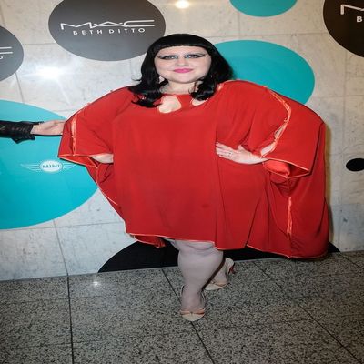 001 Beth Ditto 14x25 inch Silk Poster Aka Wallpaper Wall Decor By NeuHorris