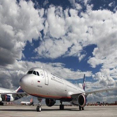 makeuseof Airbus A-321 Ilyushin Il-96 Tupolev Tu-214 Aeroflot passenger plane sky clouds Home Decoration Canvas Poster