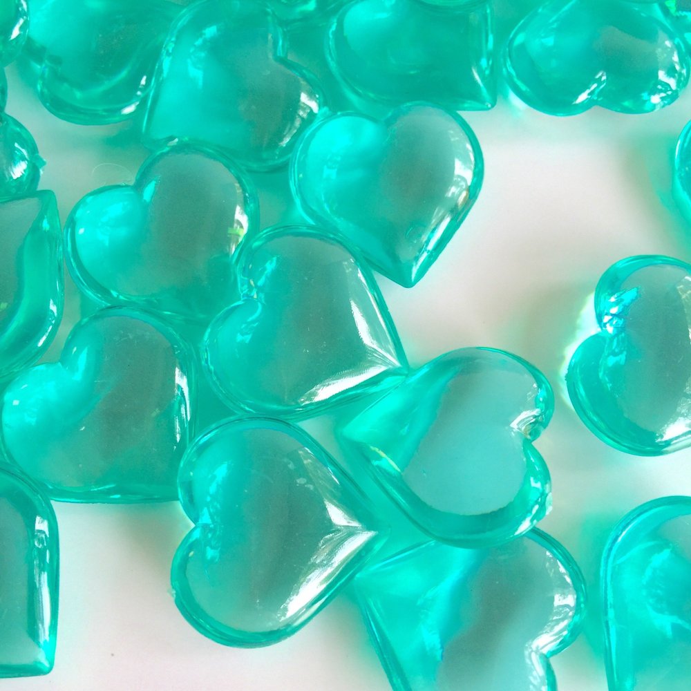 Easythru trading Aqua Green Acrylic Crystal Hearts for Vase Filler, Table Scatter, or Decoration - 4 Pounds, (Approx. 900 Pcs.) (Aqua Green)