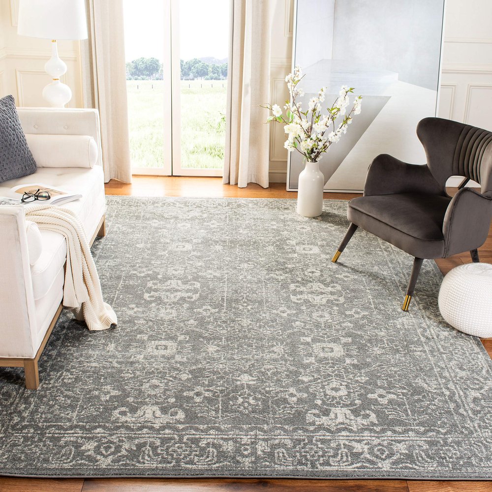 SAFAVIEH Evoke Collection Area Rug - 5'3" Square, Grey & Ivory, Shabby Chic Distressed Design, Non-Shedding & Easy Care, Ideal for High Traffic Areas in Living Room, Bedroom (EVK270S)