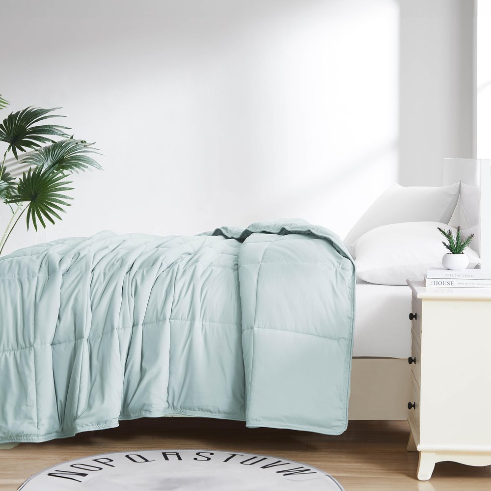 Southshore Fine Living, Inc. Comforters, King Size Down Alternative Comforter, Oversized Cal/King Comforter Set, Hotel Bedding, All Season Bedspread, Wrinkle Free Bedding Set, Sky Blue Comforters