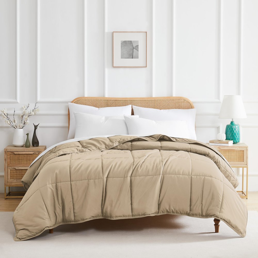 Southshore Fine Living, Inc. Queen Bed Comforters, Full Size Bedspread, Fluffy Comforter Queen Set, Down Alternative Taupe Comforter, Queen Size/Full, Pet Hair Resistant Bedding, Wrinkle Free, Taupe