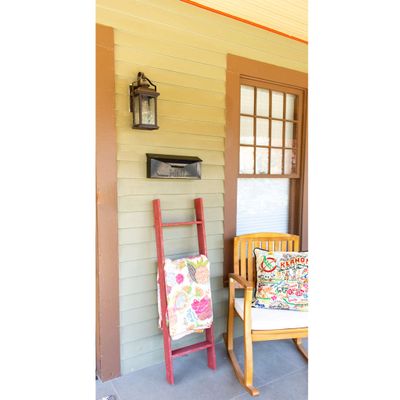 BARNWOODUSA Throw Blanket Ladder  Fully Assembled Reclaimed Wood  Rustic Decorative Ladder for Towels, Quilts  Perfect Farmhouse Decor for Bathroom, Porch, or Living Room,4-Foot Red
