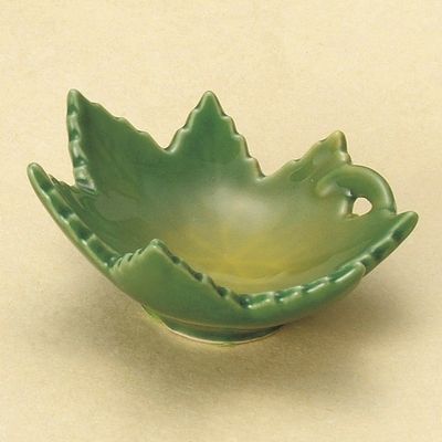 Maple Shaped Green Delicacy [7 x 3cm 45g] [Delicacy] | Restaurant, Ryokan, Japanese Tableware, Restaurant, Stylish, Tableware, Commercial Use