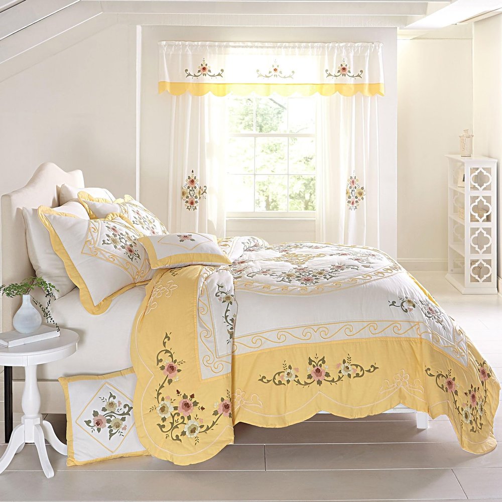 BrylaneHome Ava Oversized Embroidered Cotton Quilt - King, Dandelion Yellow