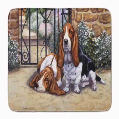 Caroline's Treasures BDBA0312RUG Basset Hound at The gate Floor Mat, 19" x 27", Multicolor