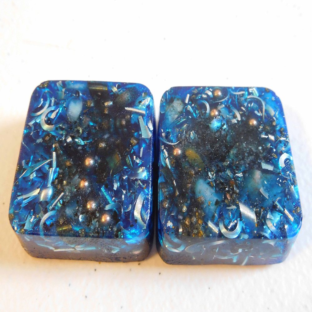 Transparent Blue 2 Mini Cube Tower Busters Crystal Orgone (Transparent Blue)