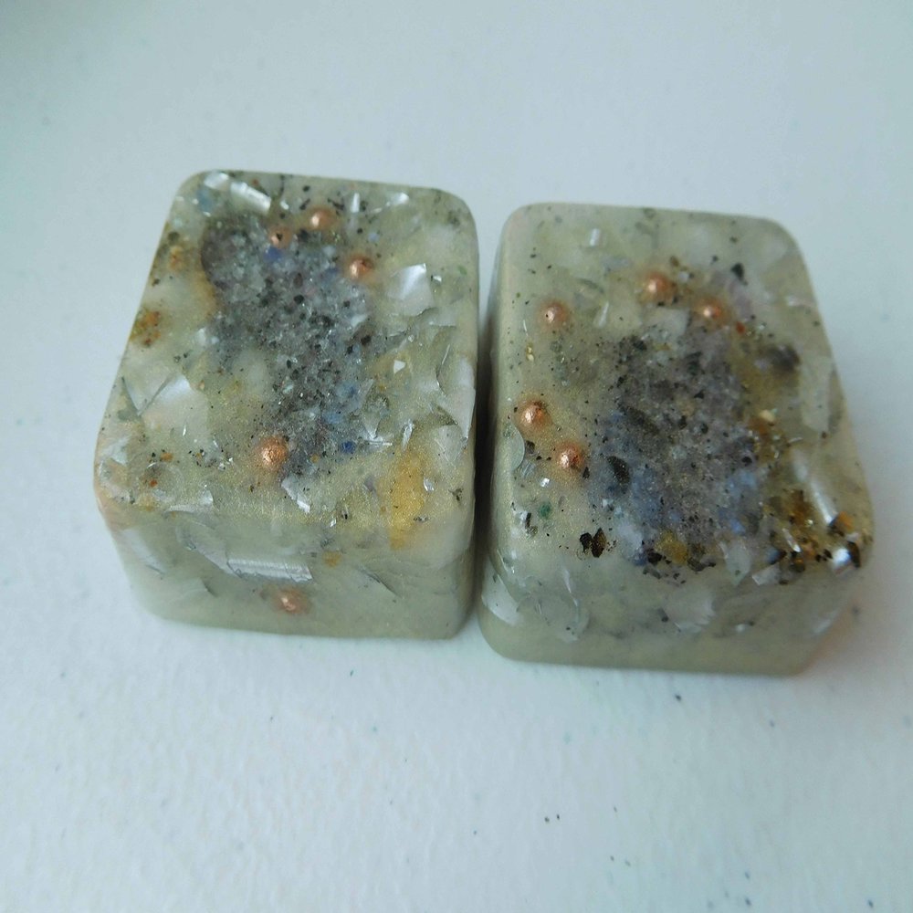 Pearl Gold 2 Mini Cube Tower Busters Crystal Orgone (Pearl Gold)