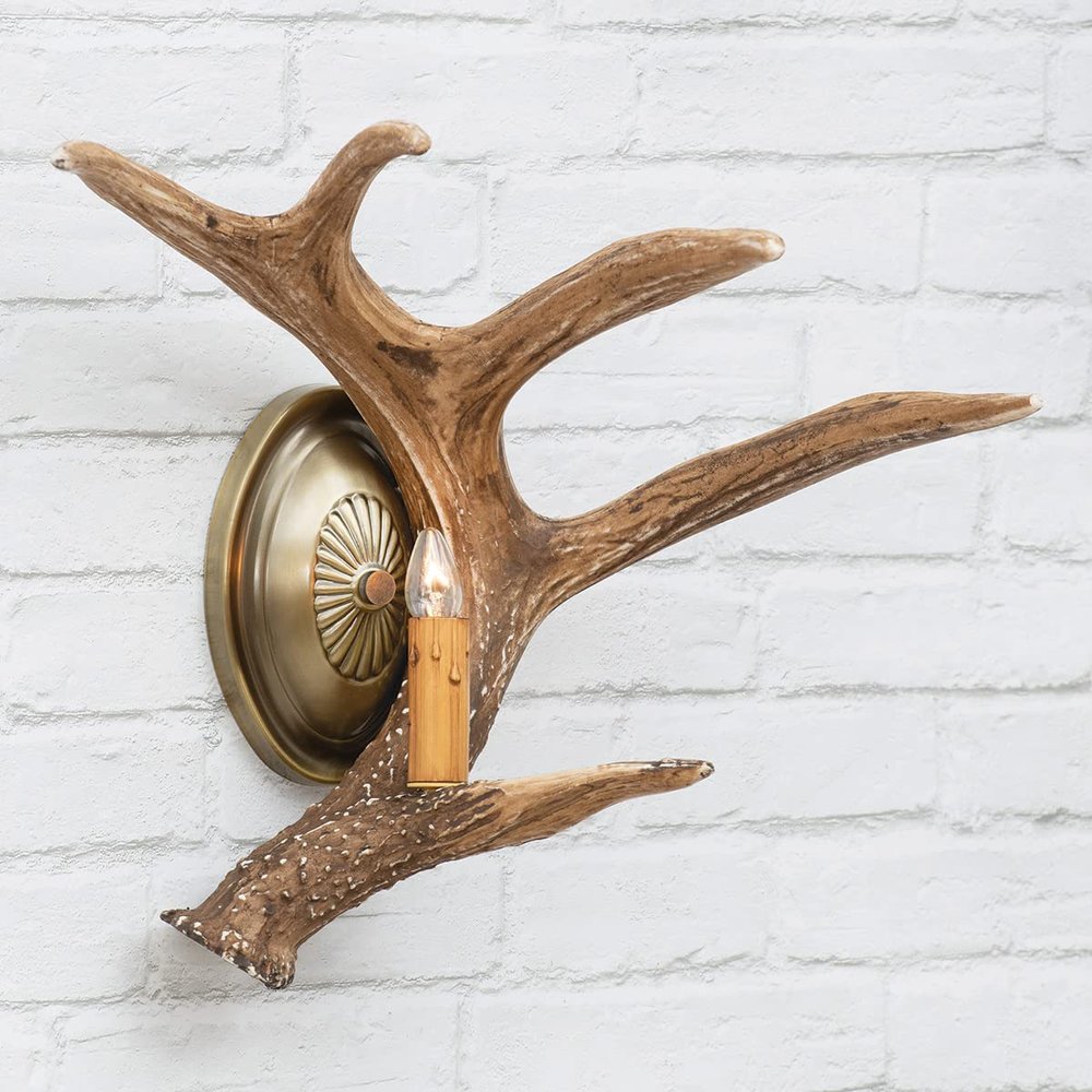 BLACK FOREST DECOR Whitetail Deer Antler Wall Sconce - Right Facing