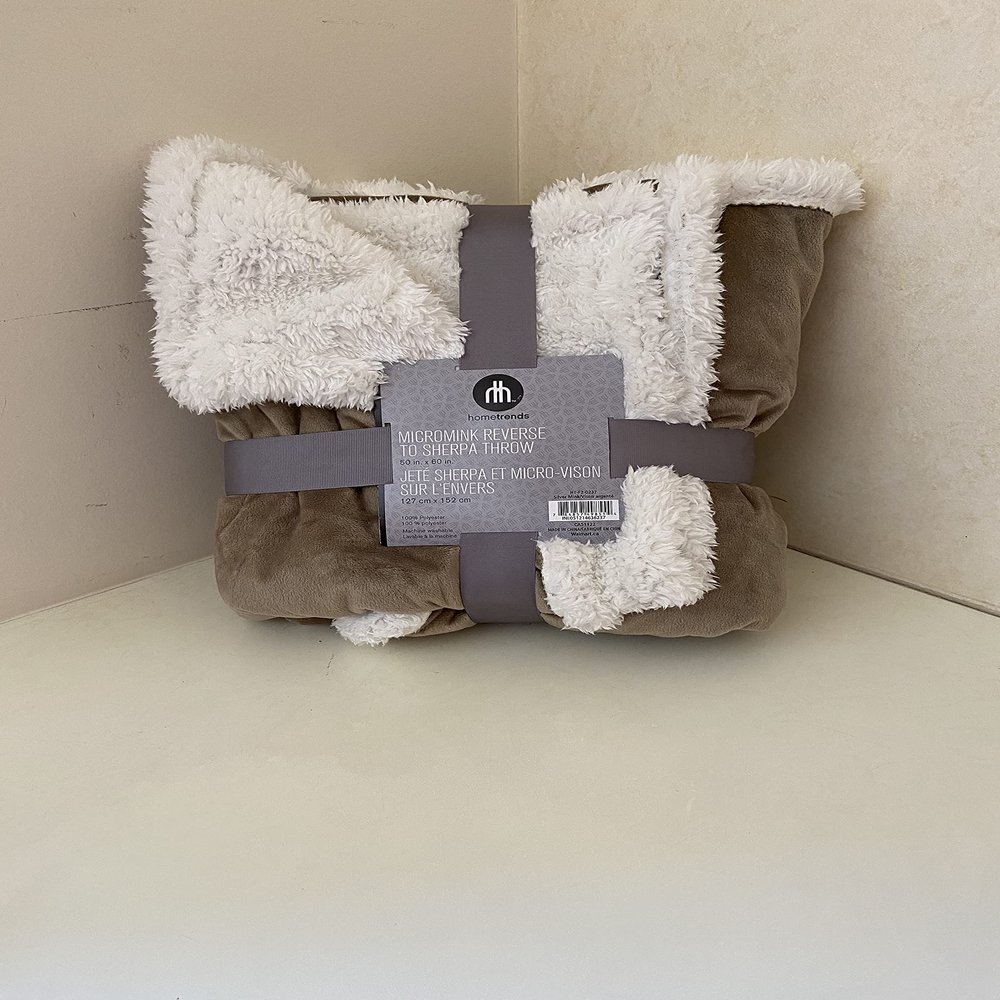 Casa Mink Rev to Sherpa Throw, Beige