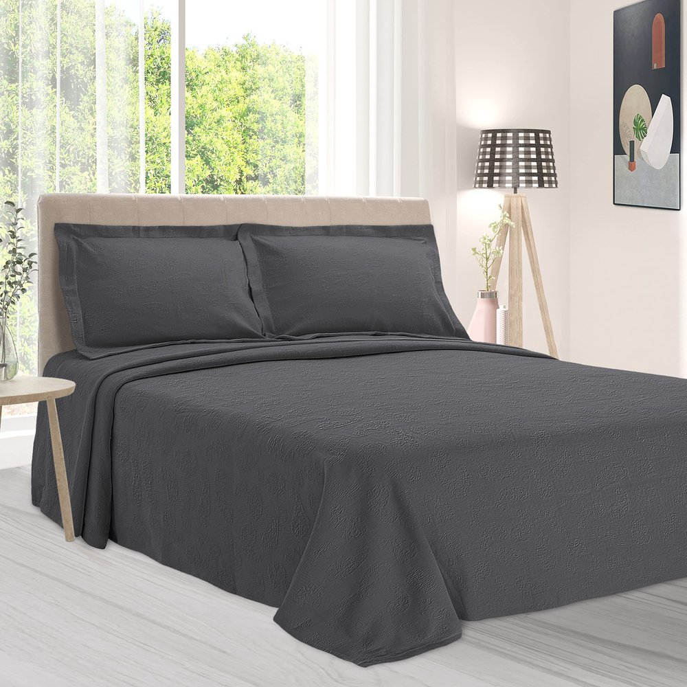 BNM Oversized Paisley Matelasse Cotton Bedspread, Jacquard Weave, Soft and Breathable, All-Season, Cozy and Lightweight, Perfect for Master or Guest Bedroom, Matching Pillow Shams, Grey, Queen