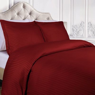 Blue Nile Mills 300 Thread Count Egyptian Cotton Striped Duvet Cover Set, Plush Luxury Bed Decor, Light Weight Bedding, Includes 1 Duvet Cover, 2 Pillow Shams, King/ California King, Burgundy