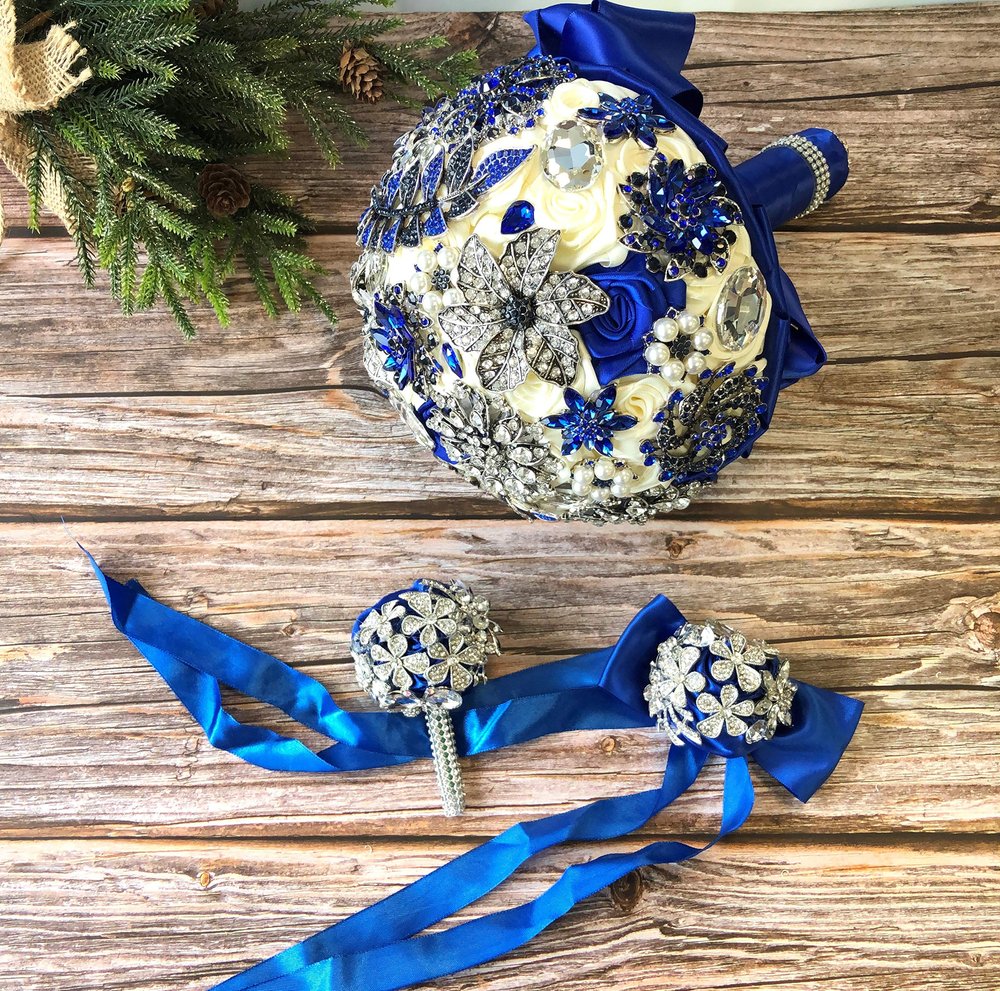 Abbie Home Luxury Customized Wedding Brooch Jewelry Bouquet Bridal Pearls Sparkling Royal Blue Rhinestone Gem Decorated Rose Bouquet-Blue