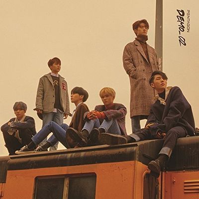 Cube Entertainment Pentagon - Demo_02 (5th Mini Album) CD+Booklet+Photocard+Postcard