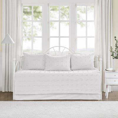 Intelligent Design Brooklyn Cotton Daybed Cover - Jacquard Tufted Chenille with Quilted Reverse, All Season Bedding with Bedskirt, Matching Shams, Decorative Pillow, Ivory 39"x75" 5 Piece
