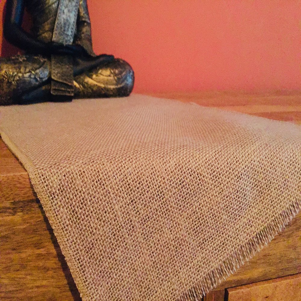 LushFabric Rustic Burlap Jute Table Runner - Wedding Jute Hessian Tablecloth Runners - 12 inches Wide(Natural, 260 inches/660cm)