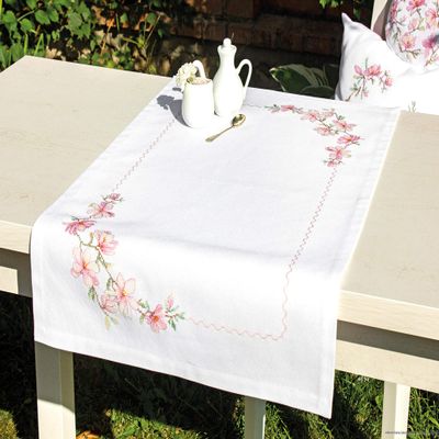 Luca-S Counted Cross Stitch kit Table Runner Table Runner Apple Blossom, 46x76cm, DIY